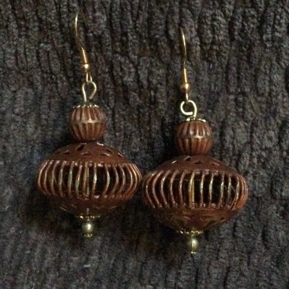 Vintage 80s copper colored dangle earrings